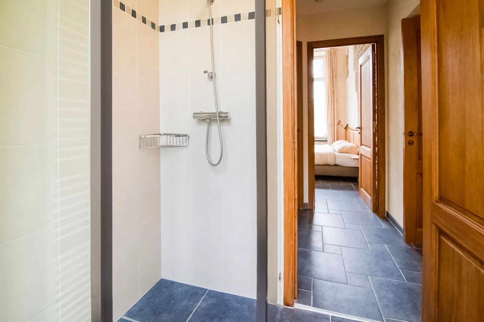 Appartement voor zes Domain Château Dieupart-Badkamer