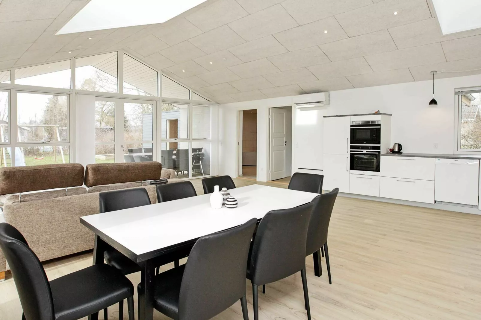 Luxe Spa Retreat bij het strand -- By Traum Ferienwohnungen-Binnen