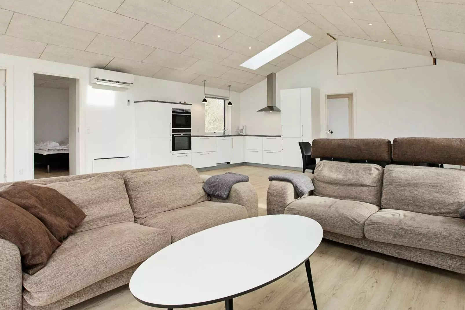 Luxe Spa Retreat bij het strand -- By Traum Ferienwohnungen-Binnen