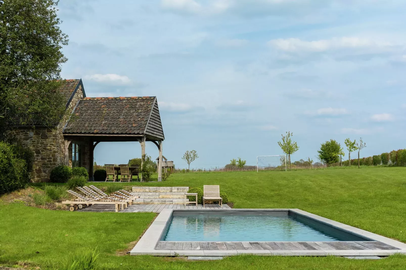 poolofhouse