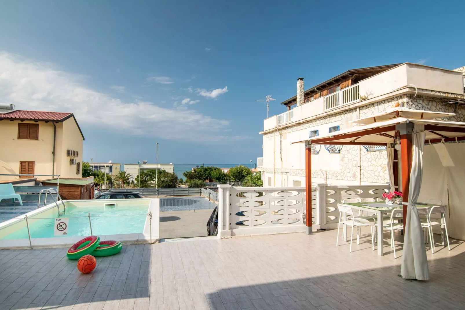 Blu Corallo Spiaggia-Buitenkant zomer