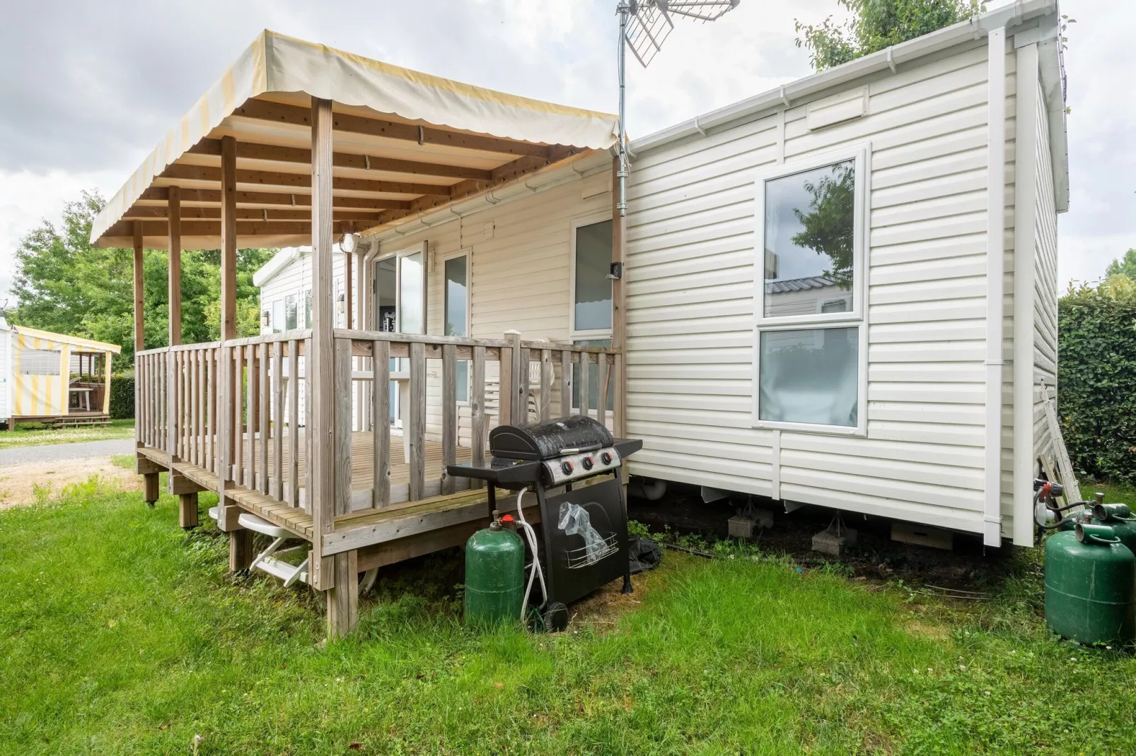 Mobilhome Excellence 6 personnes-Buitenkant zomer