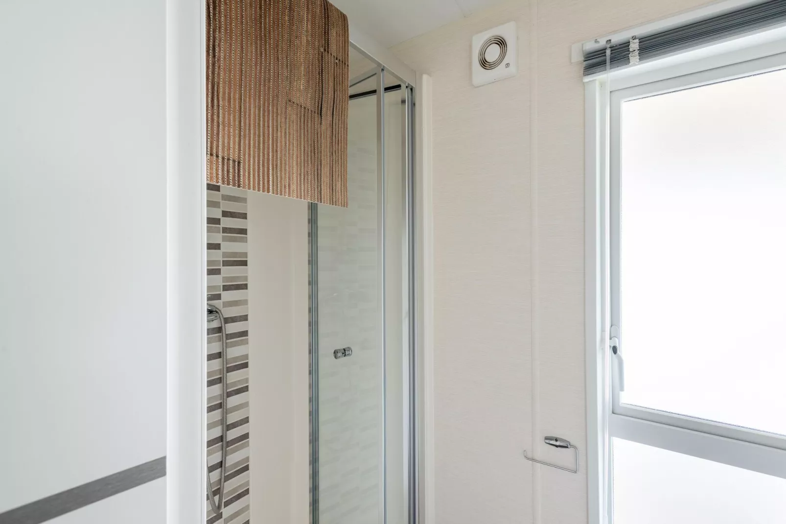 Mobilhome Excellence 6 personnes-Badkamer