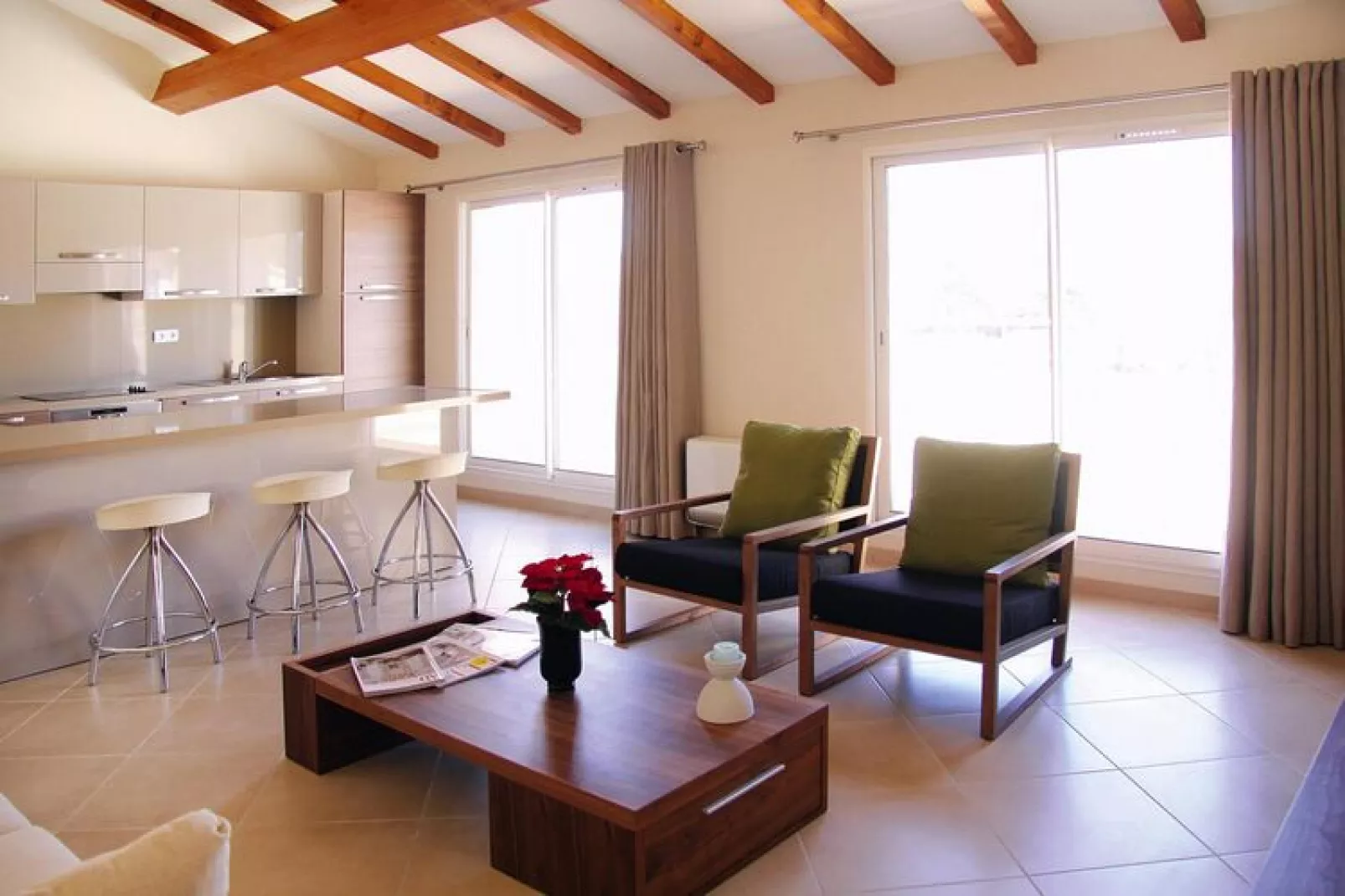 Residence Salina Bay Porto-Vecchio // F3 luxe - 6 pers - côté jardin