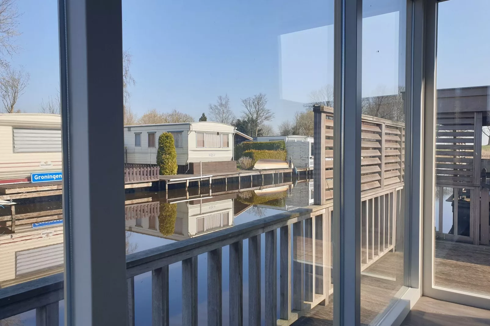 Luxe chalet 55 aan het water in Bantega met sloep 8 pax-Overloop