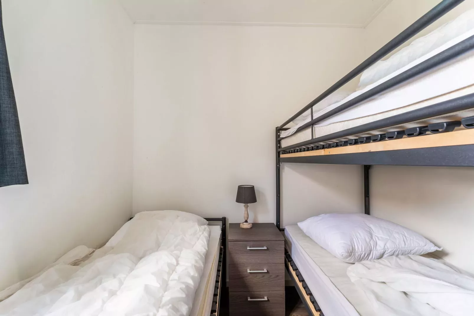 Luxe chalet 55 aan het water in Bantega met sloep 8 pax-Slaapkamer