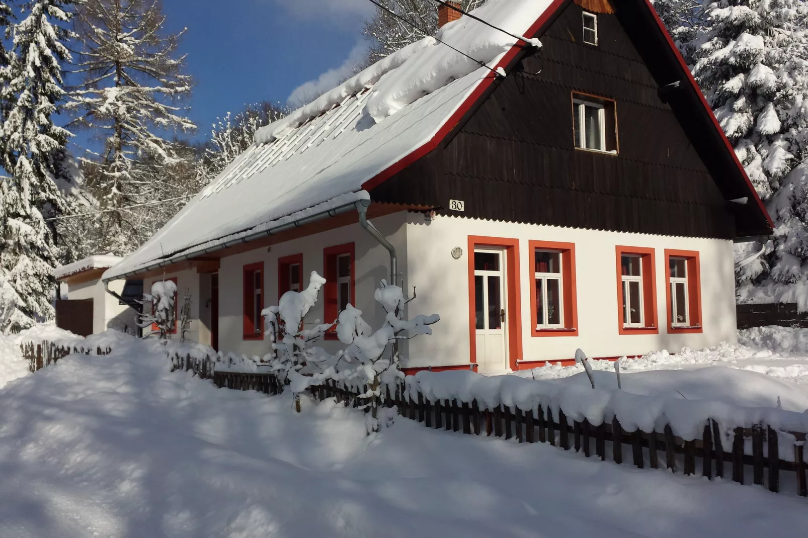 Huis Javornik-Exterieur winter