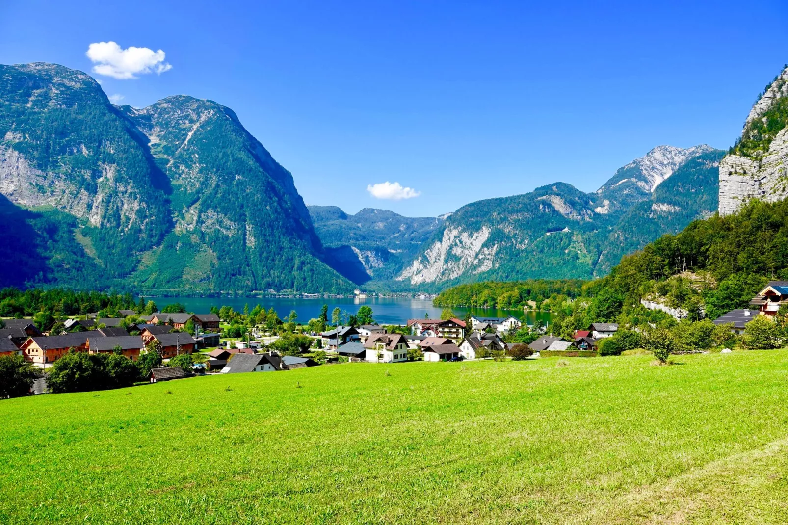 Luxery Salzkammergut Chalet C-Buitenkant zomer