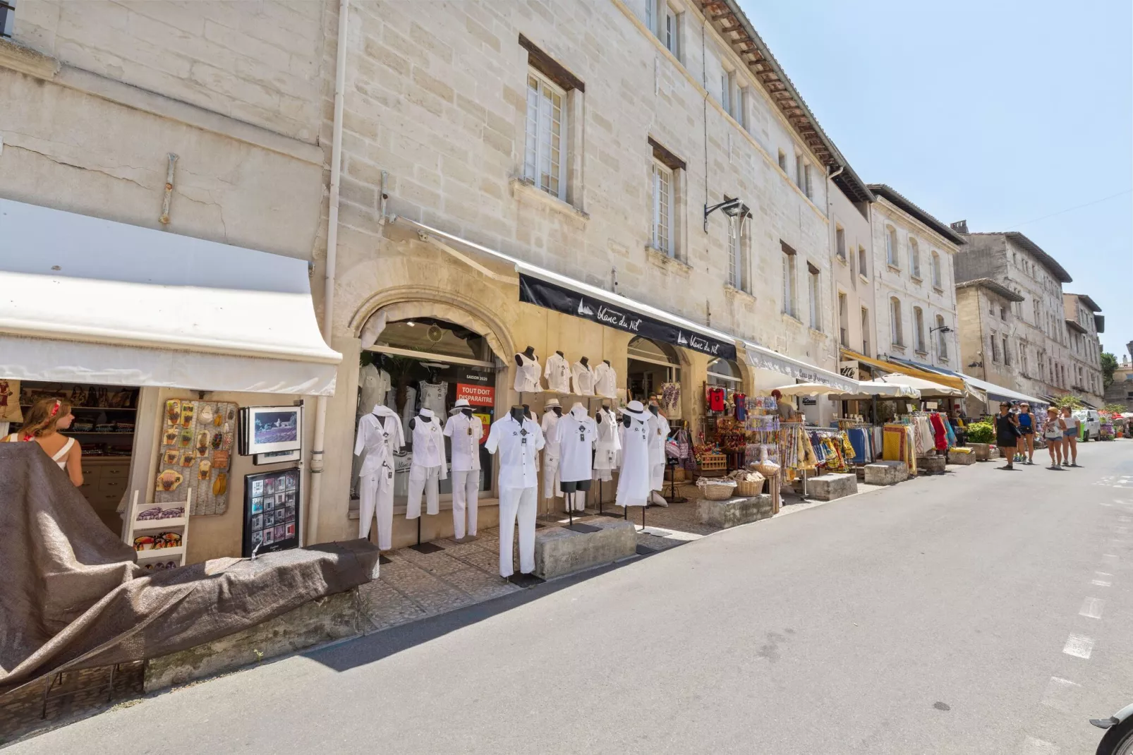Appartement Geny Avignon-Buitenkant zomer