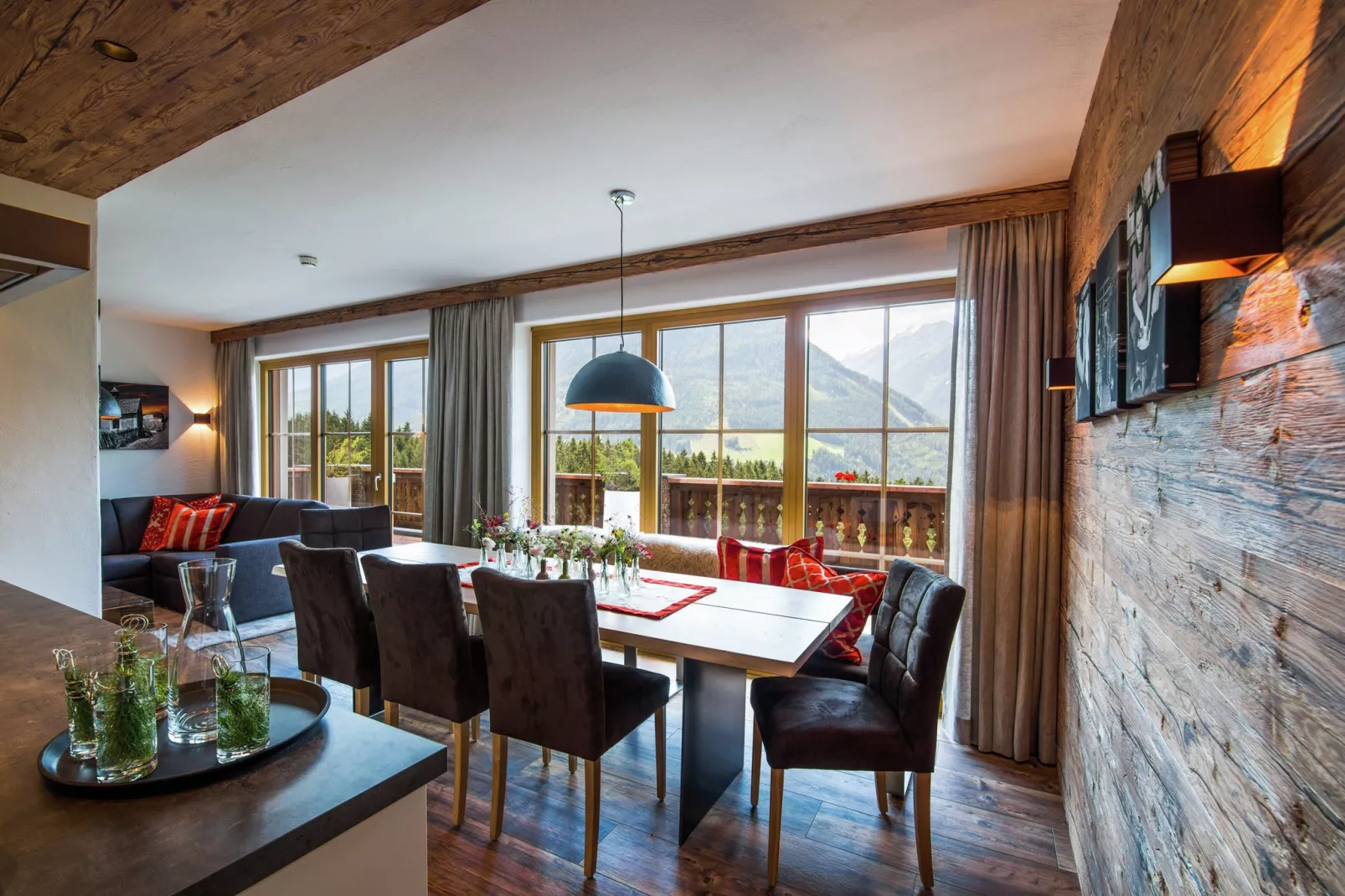 Nationalpark Chalet Gamsmutter-Eetkamer