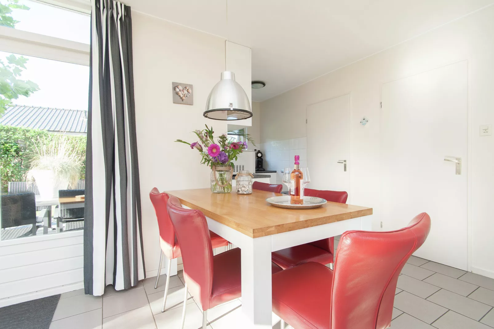 Bungalowpark de Gouden Spar 2-Eetkamer