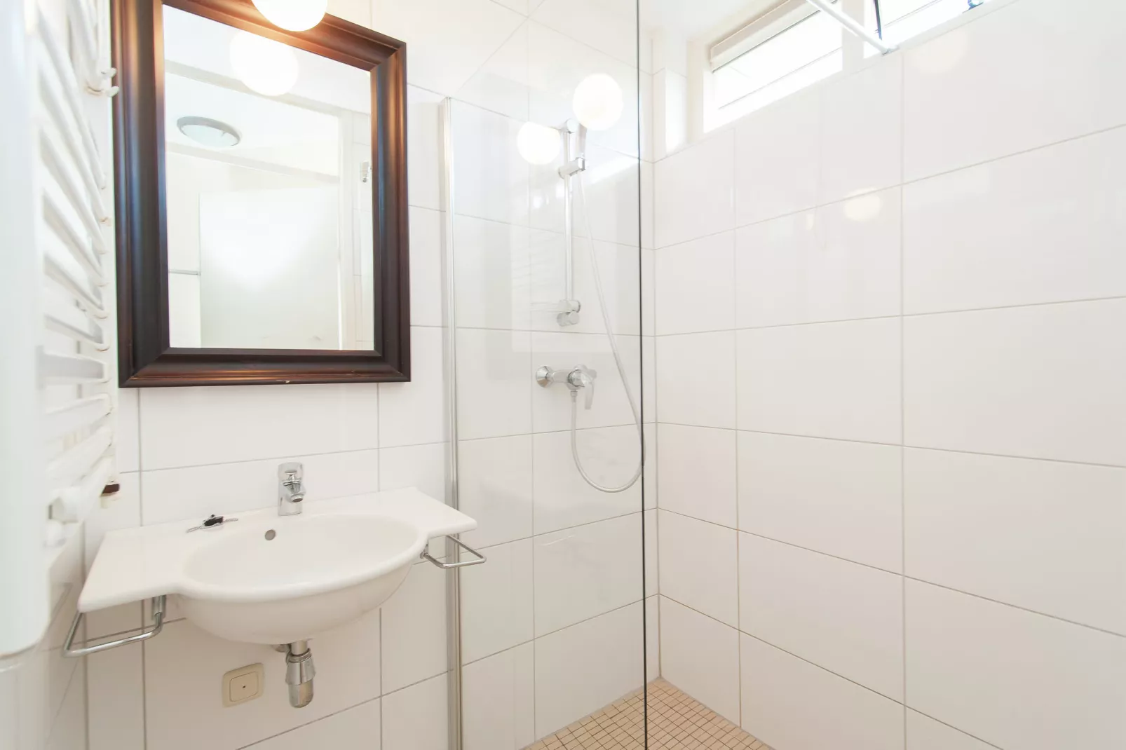 Bungalowpark de Gouden Spar 1-Badkamer