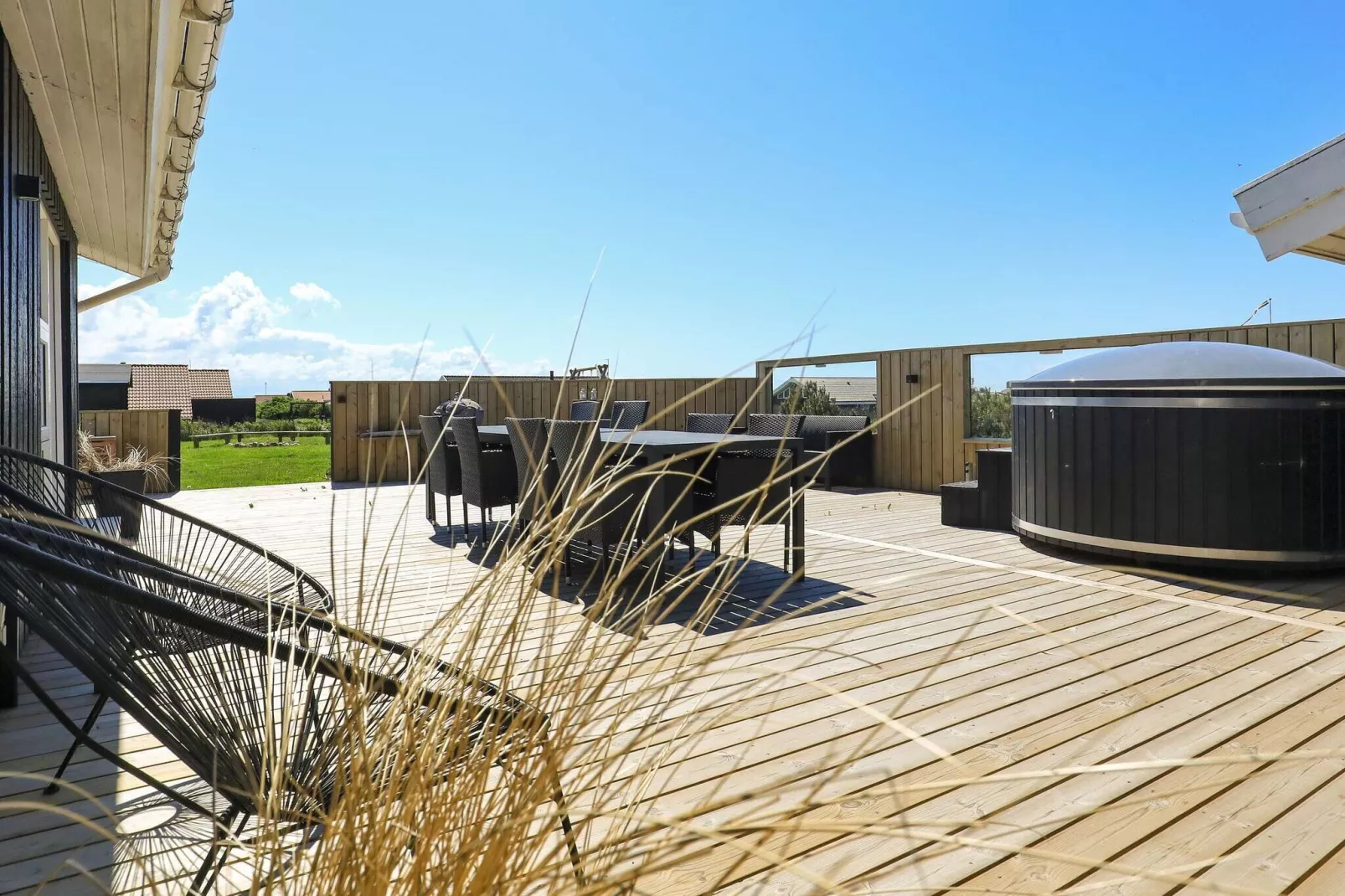 Luxe huisje met zwembad and sauna-By Traum-Uitzicht