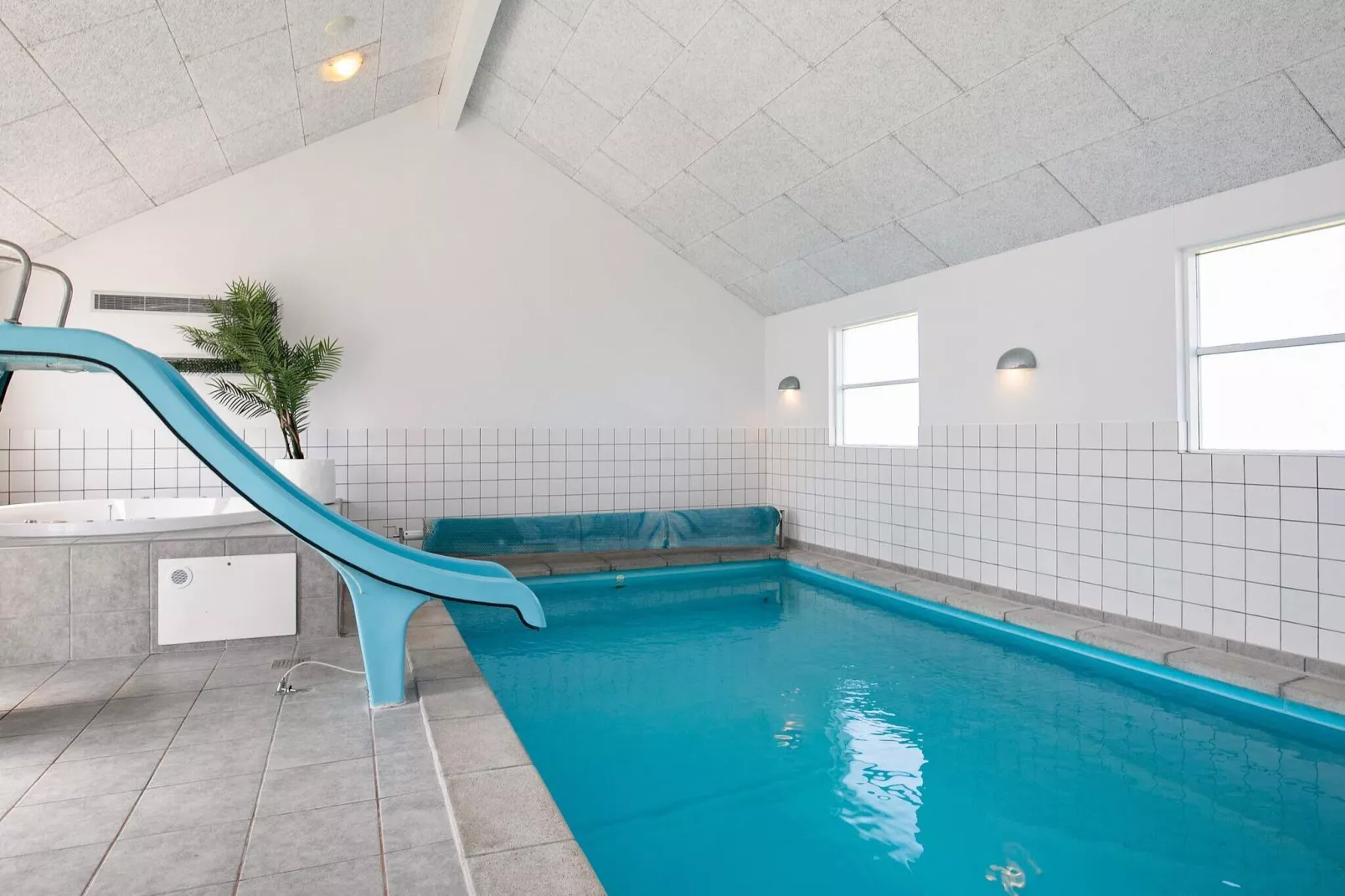16 persoons vakantie huis in Løkken-By Traum-Zwembad