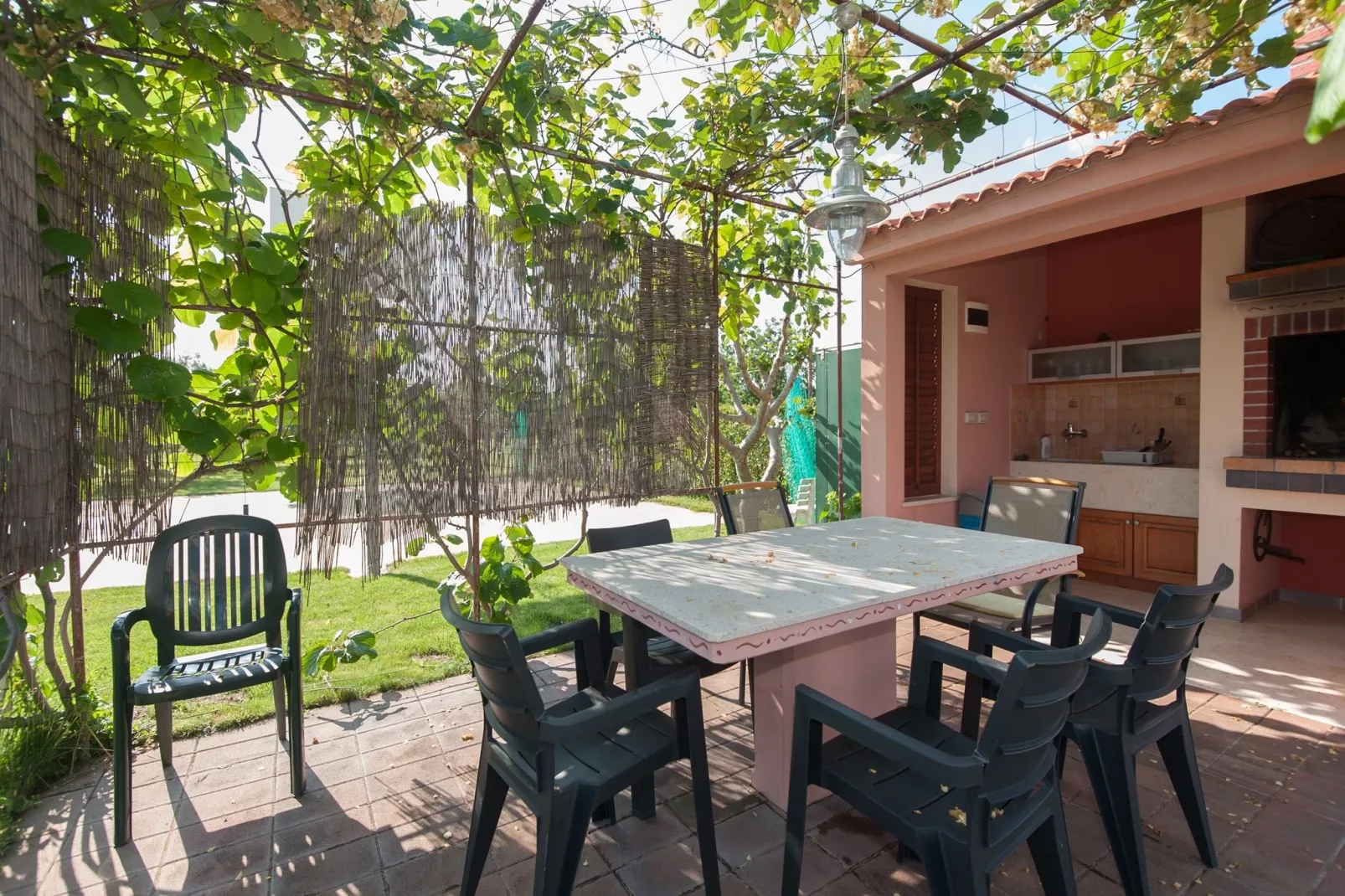 Holiday home Zaton-Terrasbalkon