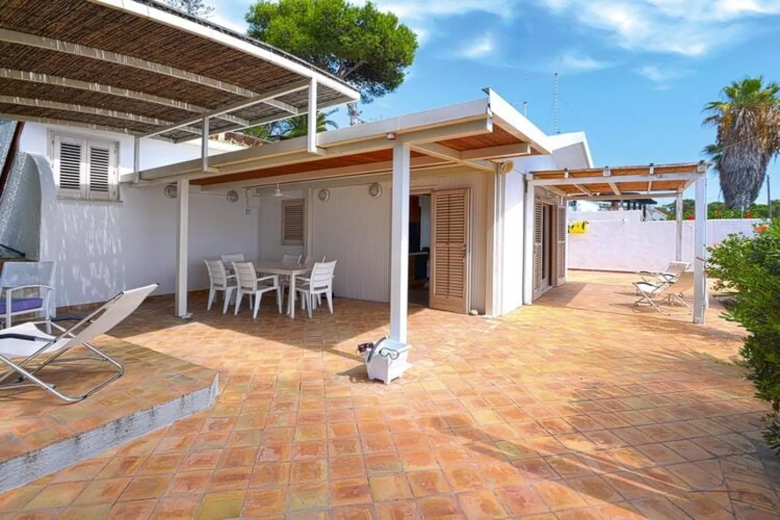 Holiday home Fontane Bianche-Villa Margò-Terras