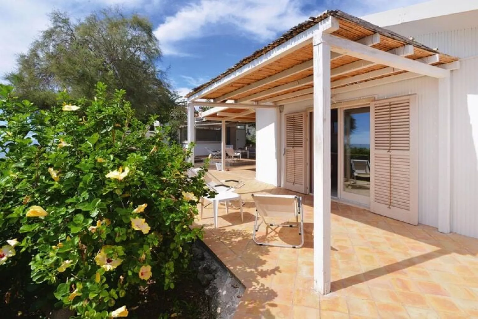 Holiday home Fontane Bianche-Villa Margò-Buitenkant zomer