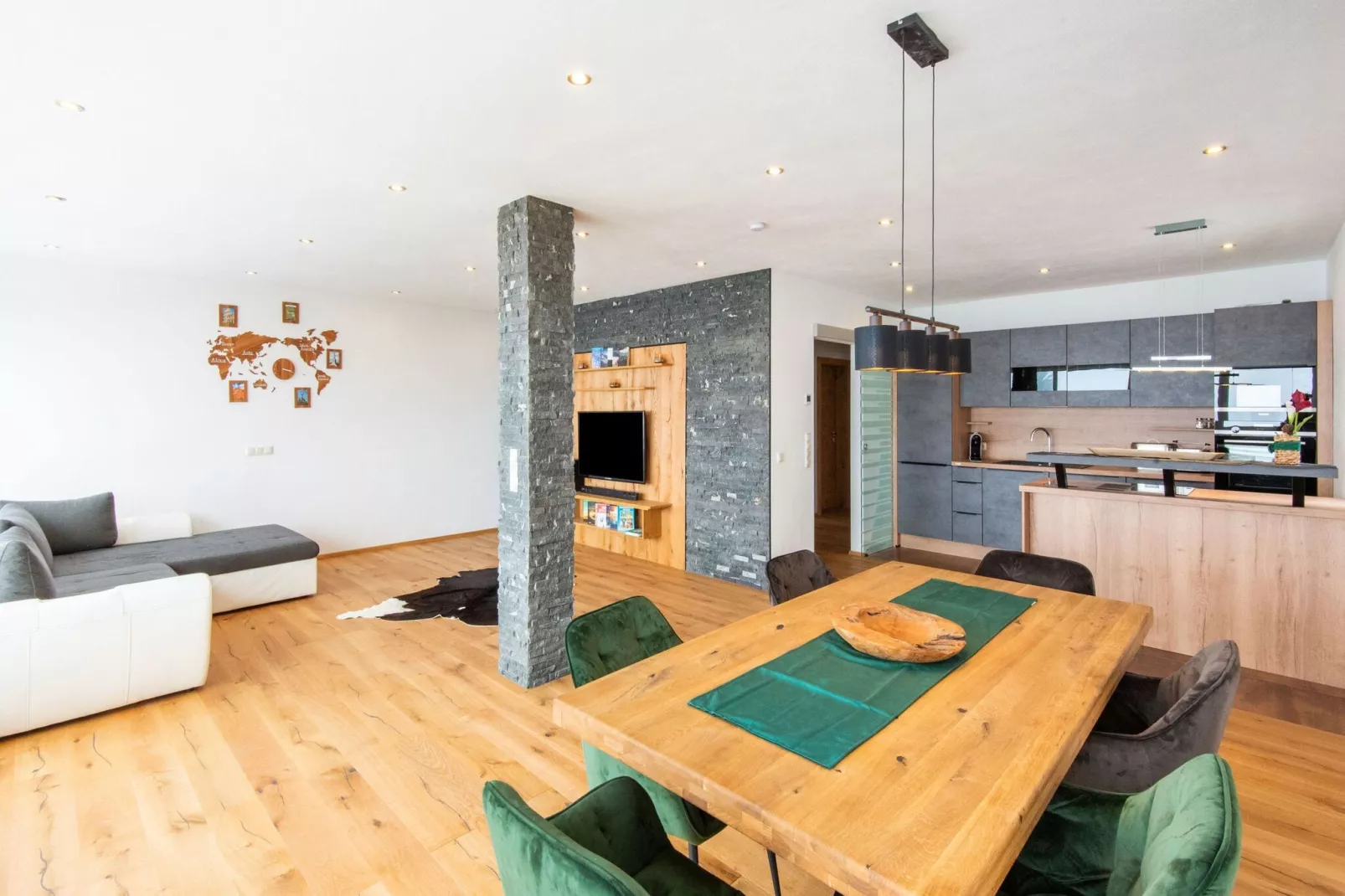 Vakantiehuis vlakbij Kaprun, in Zell am See-Eetkamer