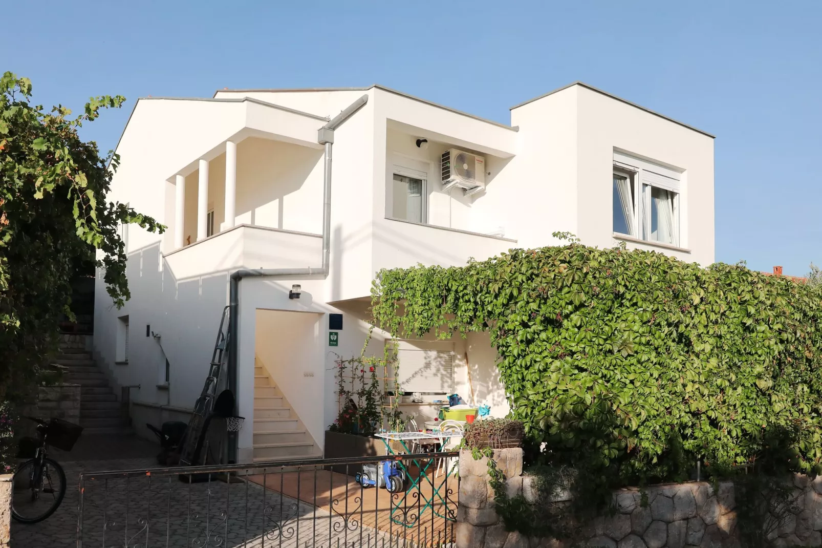 Apartment  Dajana-Buitenkant zomer