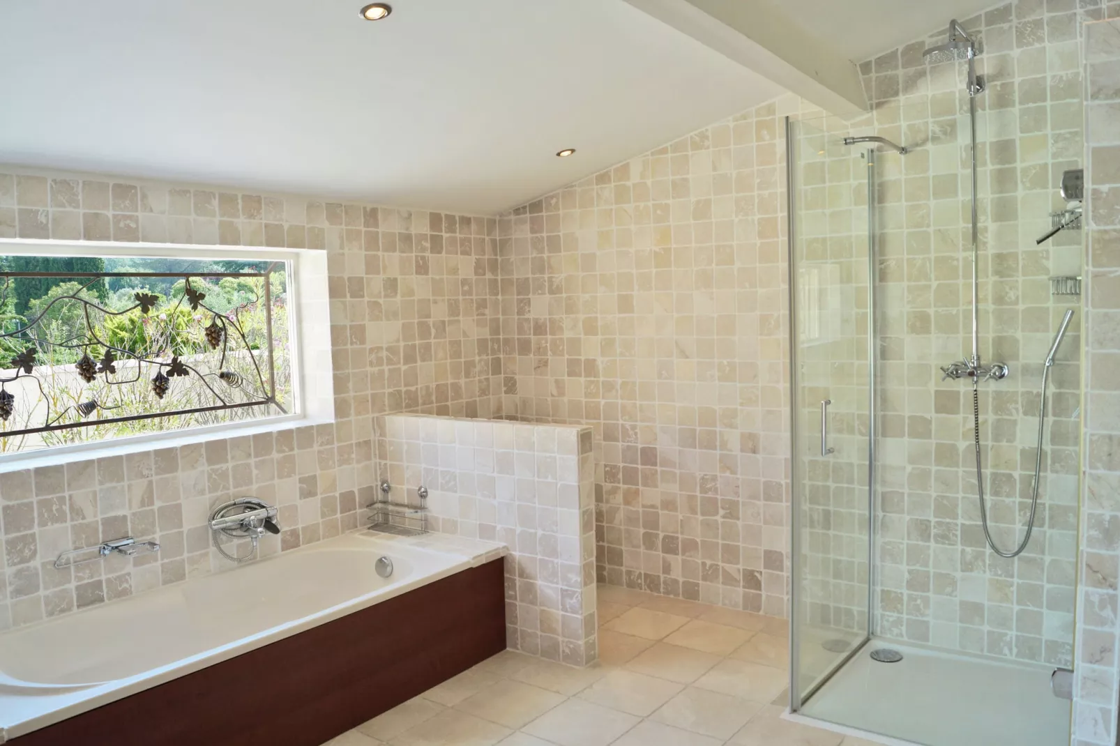 Villa Mougins-Badkamer