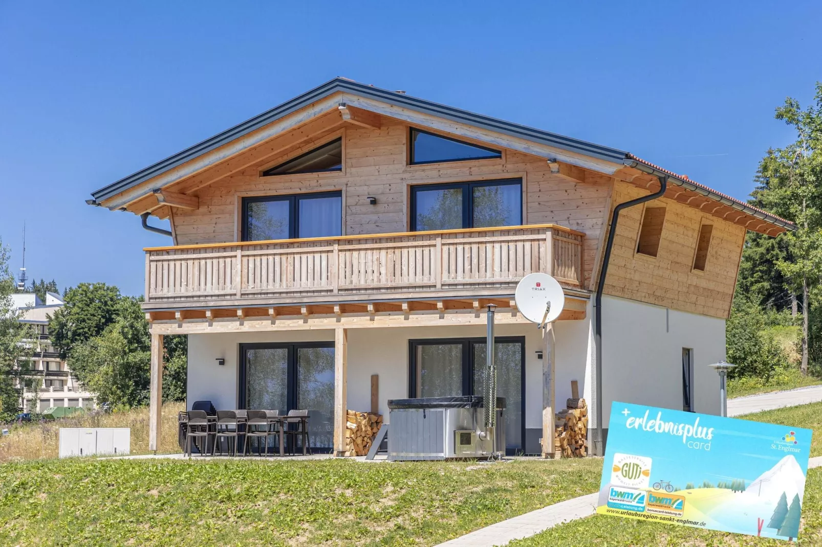 Chalet Modern-Buitenkant zomer