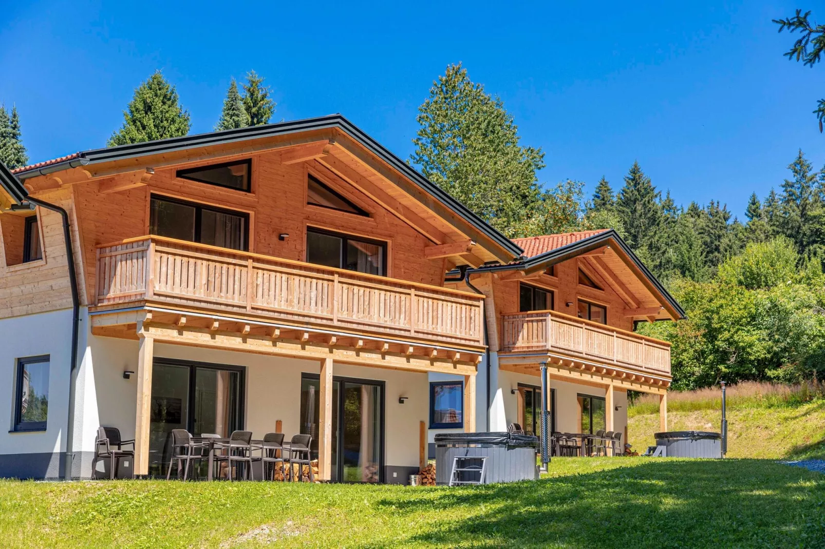 Chalet Modern-Buitenkant zomer