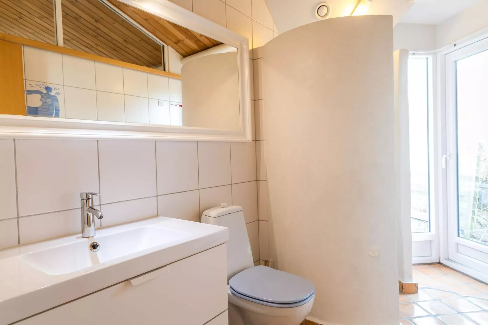 Kustcharme met Spa and Sauna-By Traum-Binnen