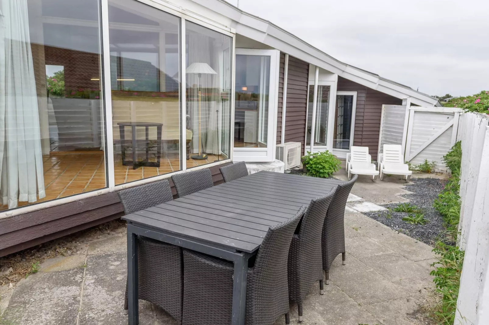 Kustcharme met Spa and Sauna-By Traum-Binnen
