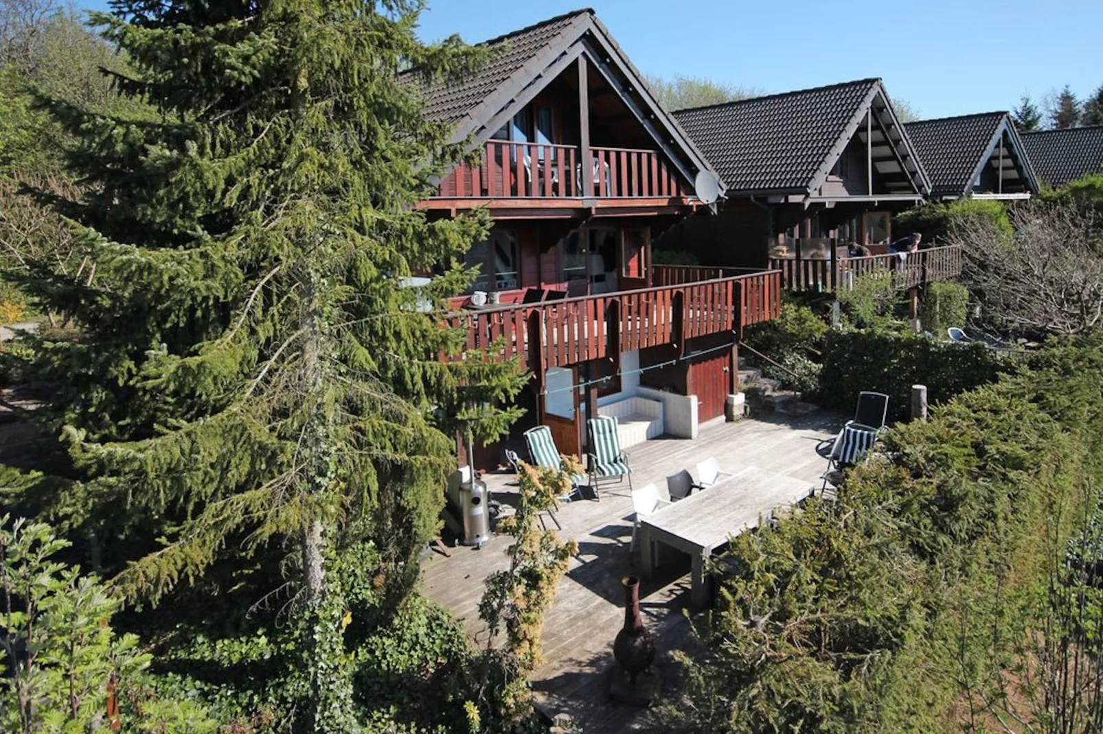 Balcon Petite Suisse-Buitenkant zomer