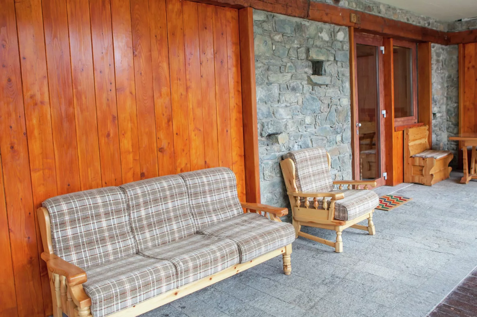 Chalet Antey Grande Diciotto-Terrasbalkon