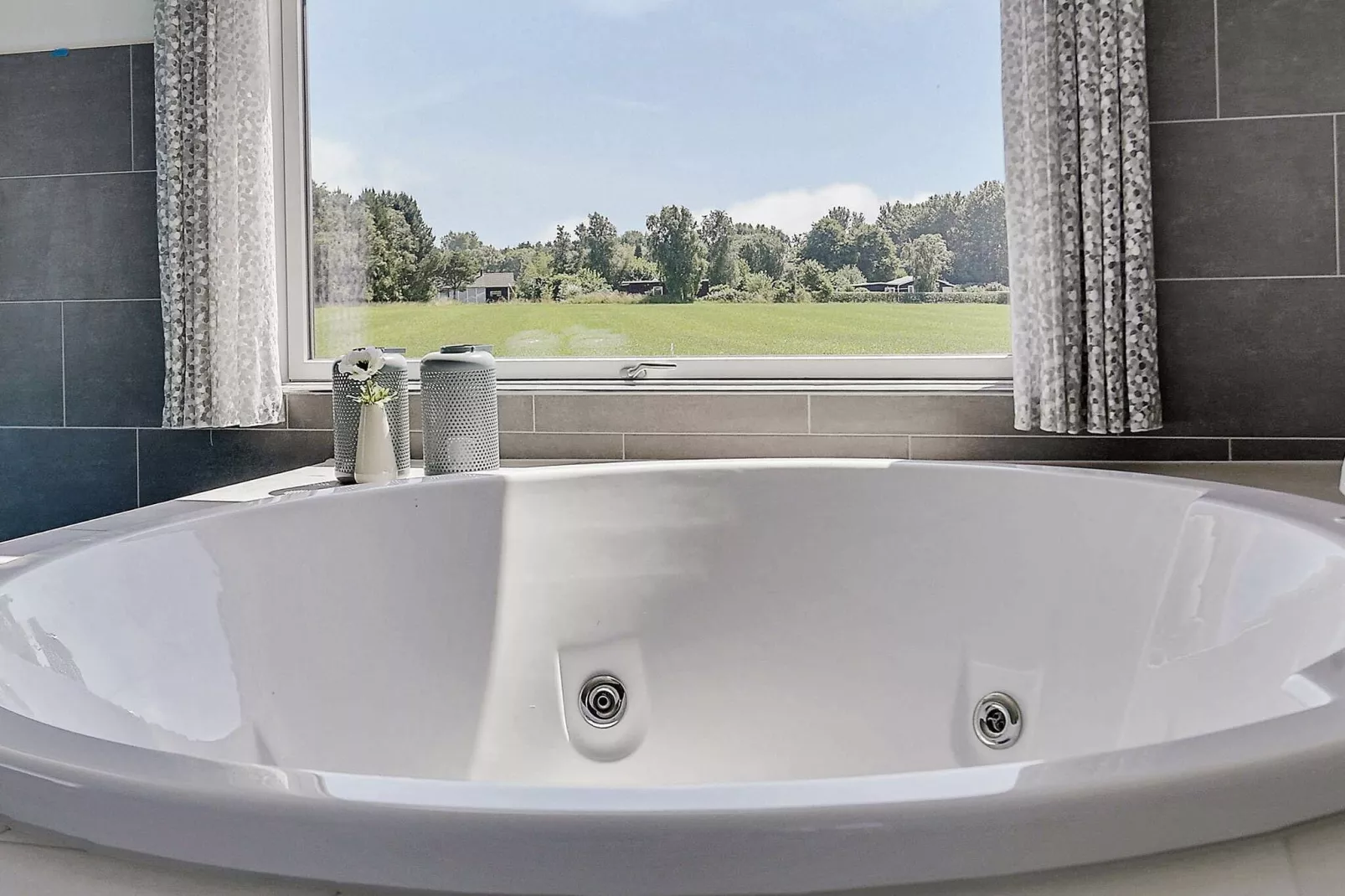Luxe retraite met zwembad -- By Traum Ferienwohnungen-Spa