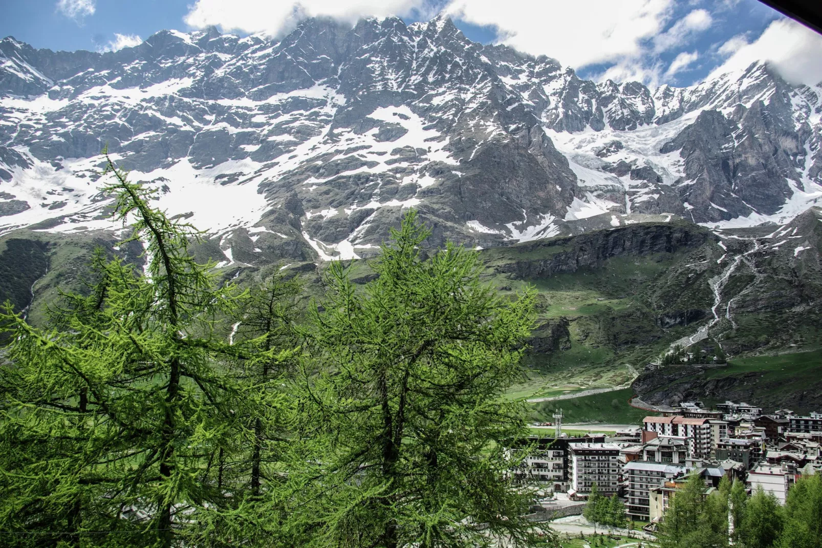 Residenza Cervinia Bilo Sei C-Uitzicht zomer