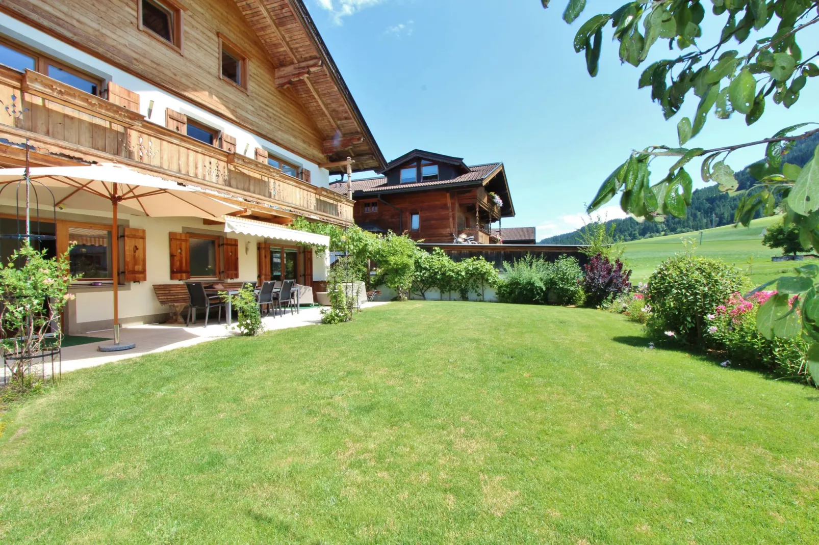Chalet Kaiserliebe II-Tuinen zomer