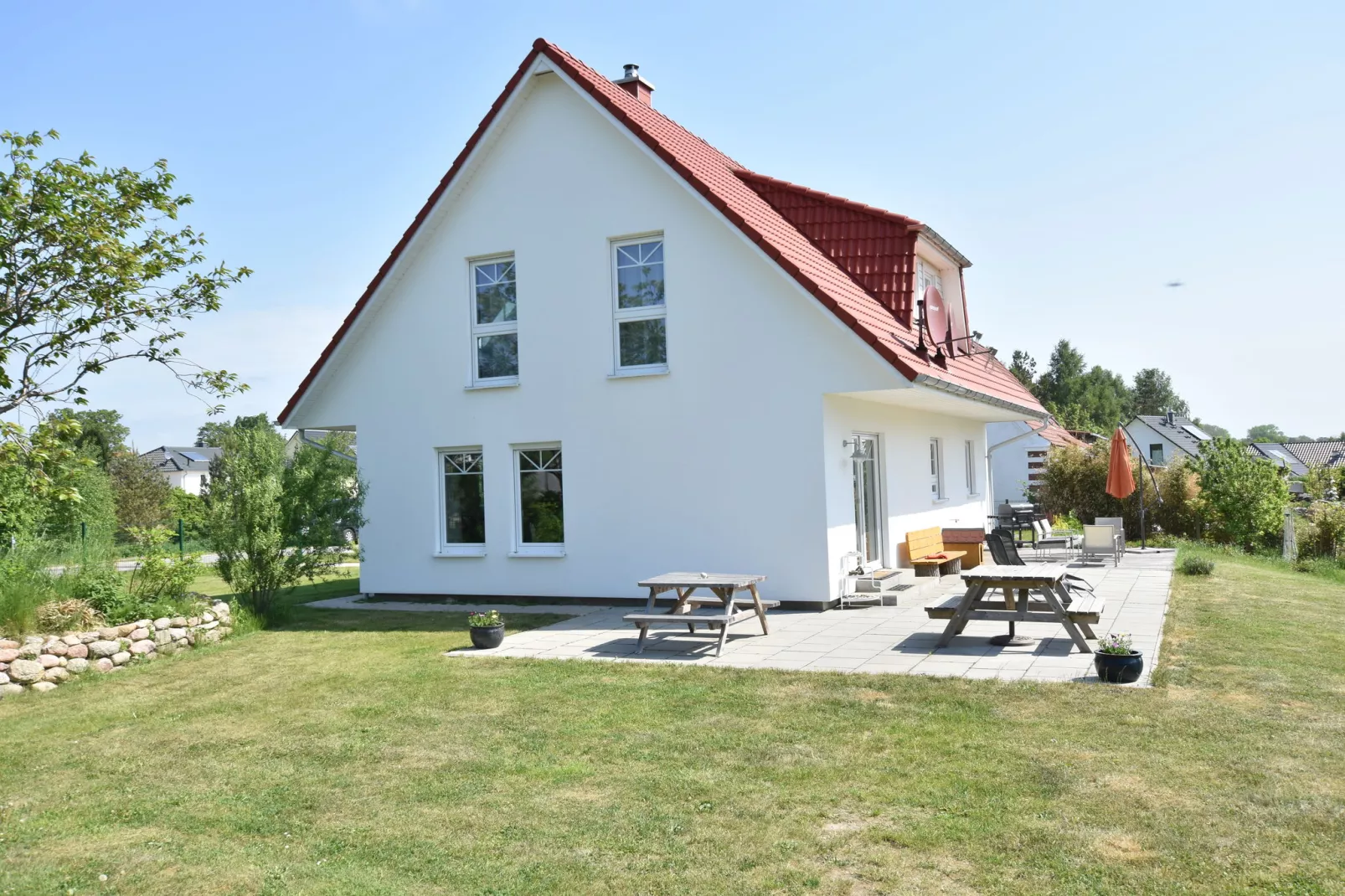 Ferienhaus nahe Insel Poel mit Kamin Terrasse und Garten-Buitenkant zomer