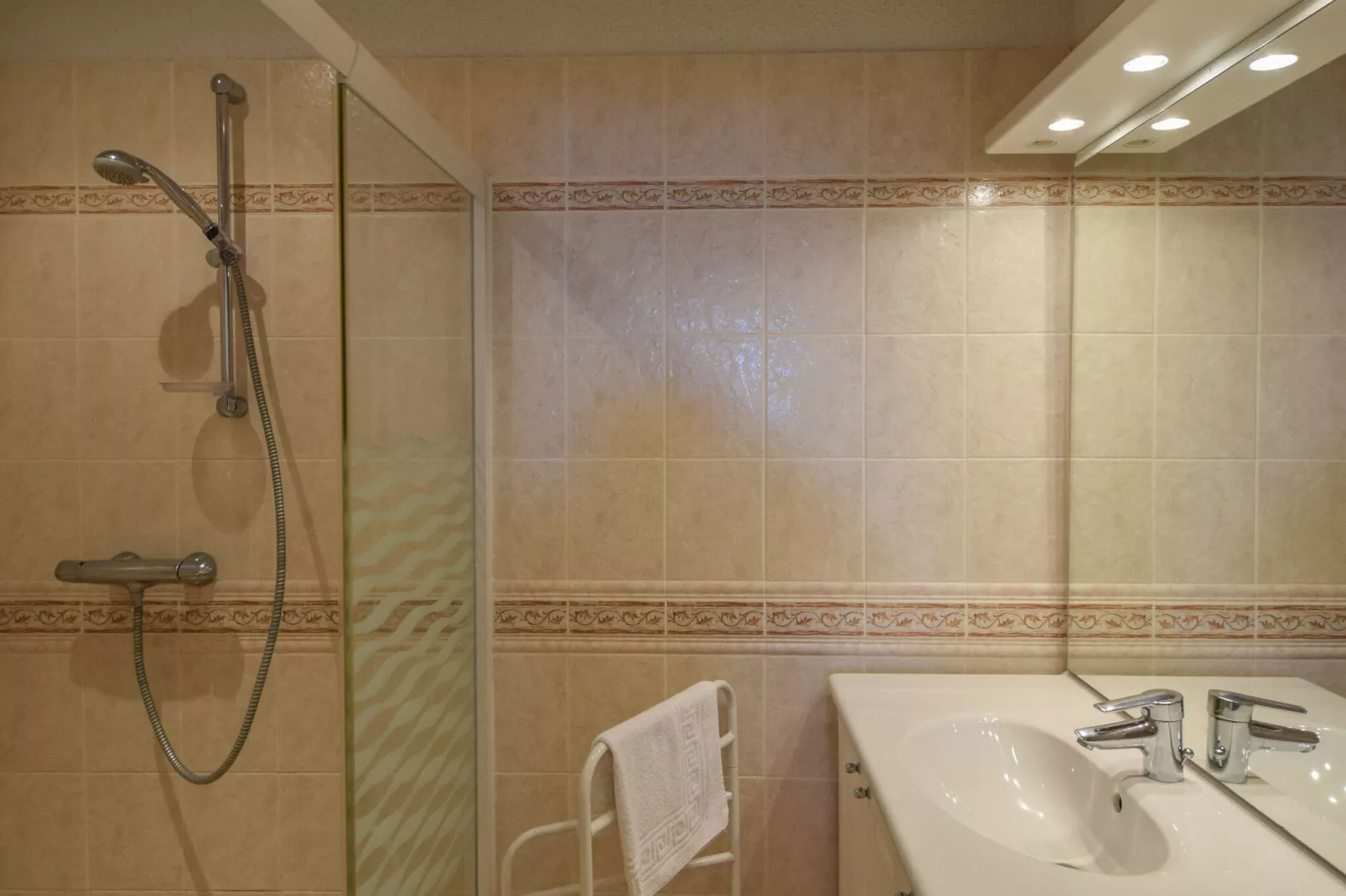 Maison Failte-Badkamer
