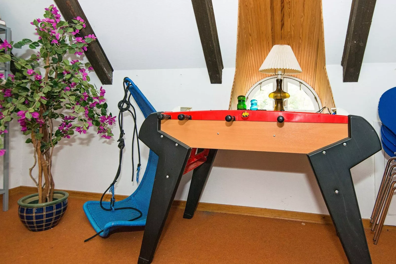 Betoverende Bosuitje met Sauna-By Traum-Binnen