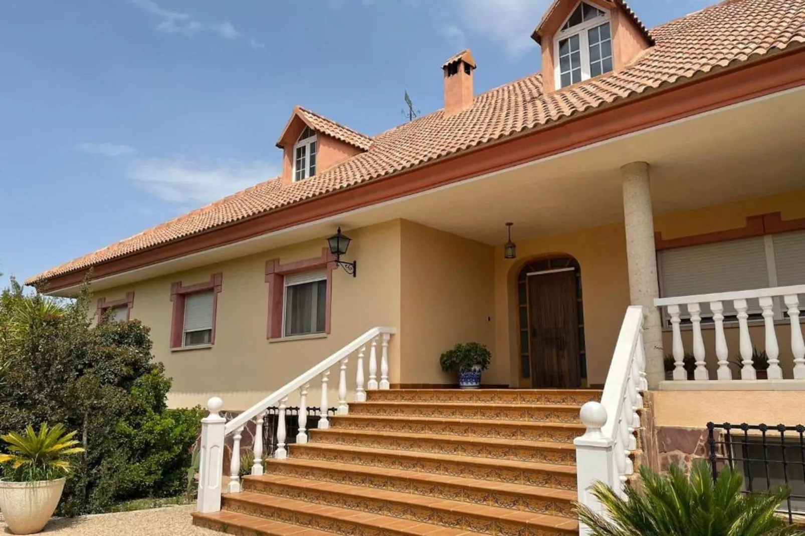 Casa de Lozano y Rueda-Buitenkant zomer