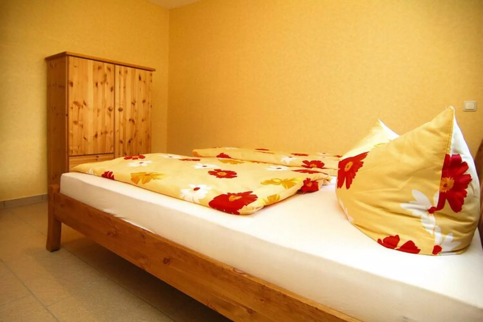 Ferienhaus 60 qm rollstuhlgerecht-Slaapkamer