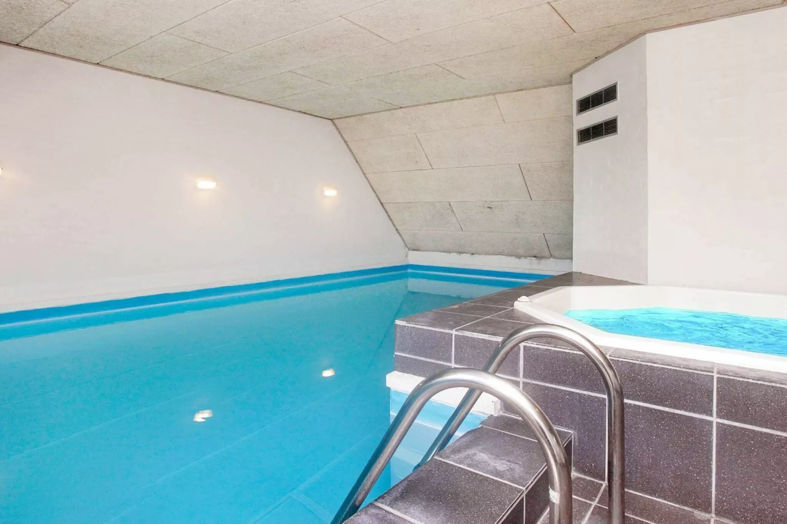 10 persoons vakantie huis in Blåvand-Zwembad