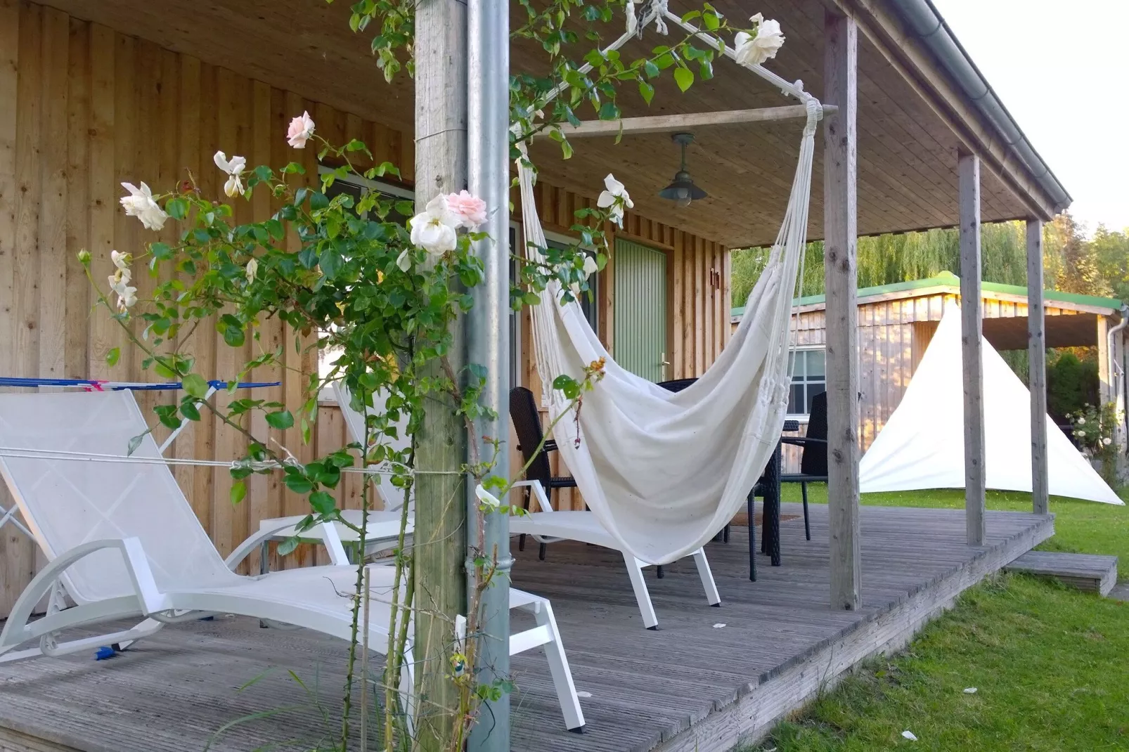 Haus 9 - 3 Personen - Buitenkant zomer