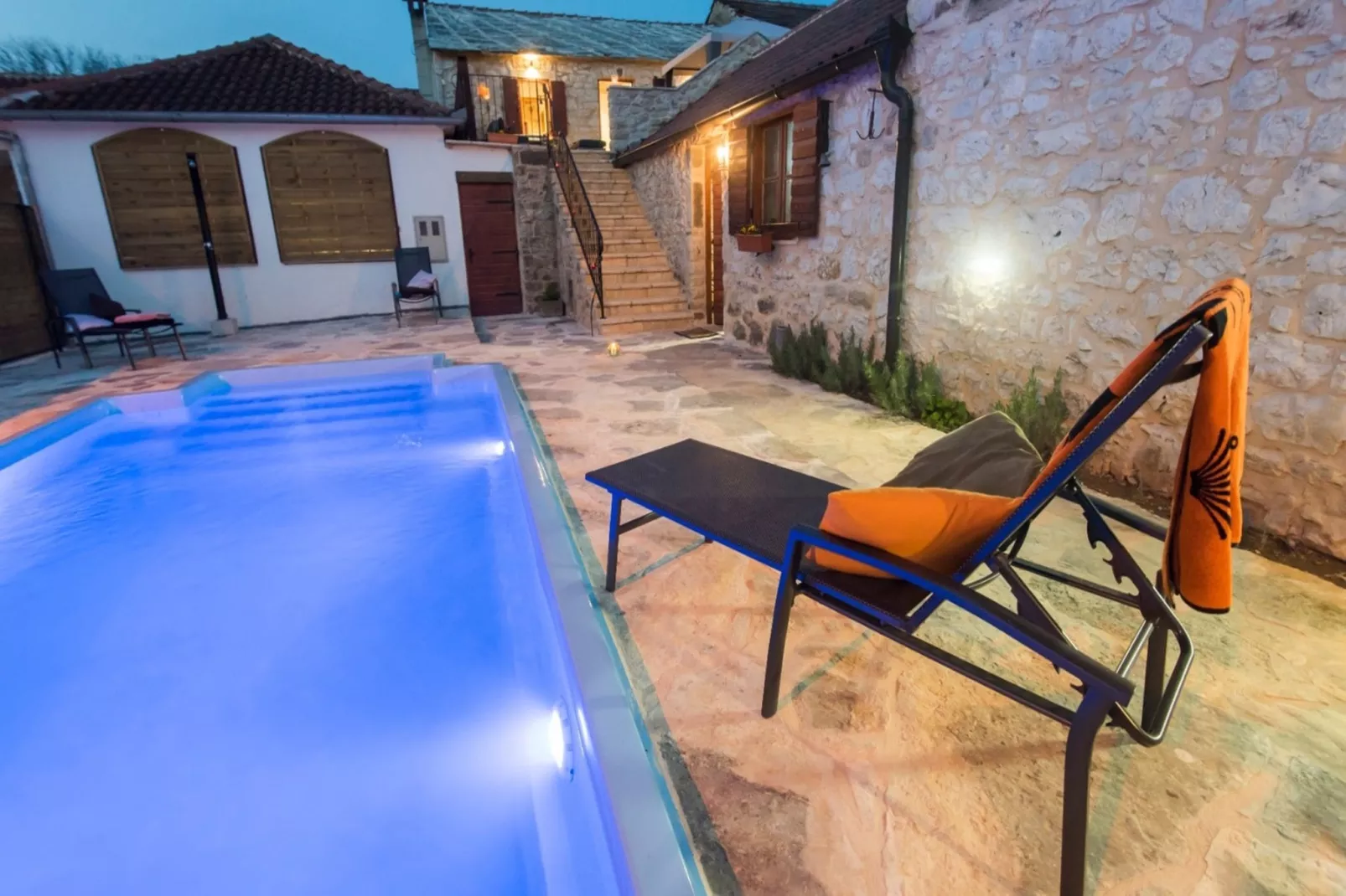 Holiday home Dida Jere-Zwembad