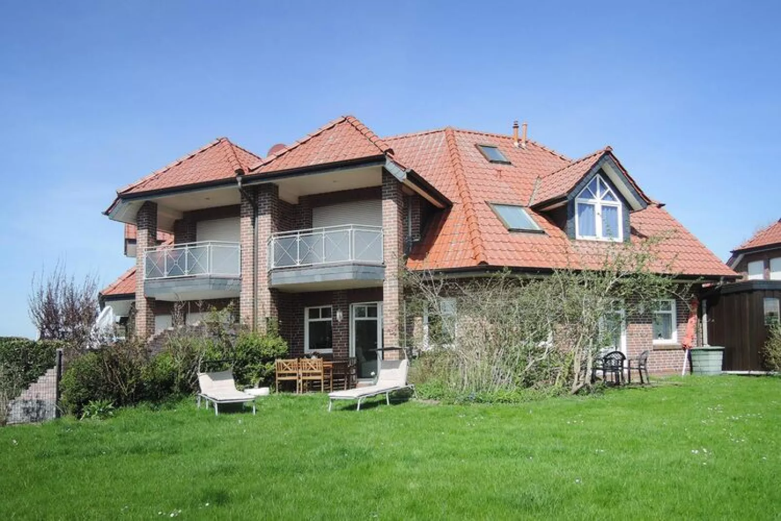 Ferienwohnung Fedderwardersiel-Buitenkant zomer