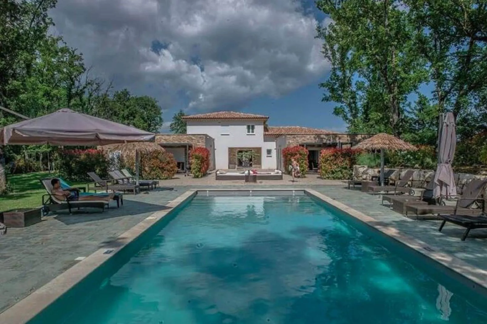 Villa Contem 4-Buitenkant zomer