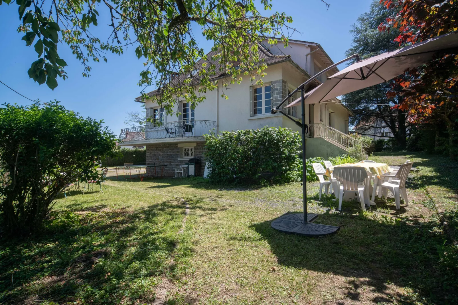 Maison de Vacances Payzac-Buitenkant zomer