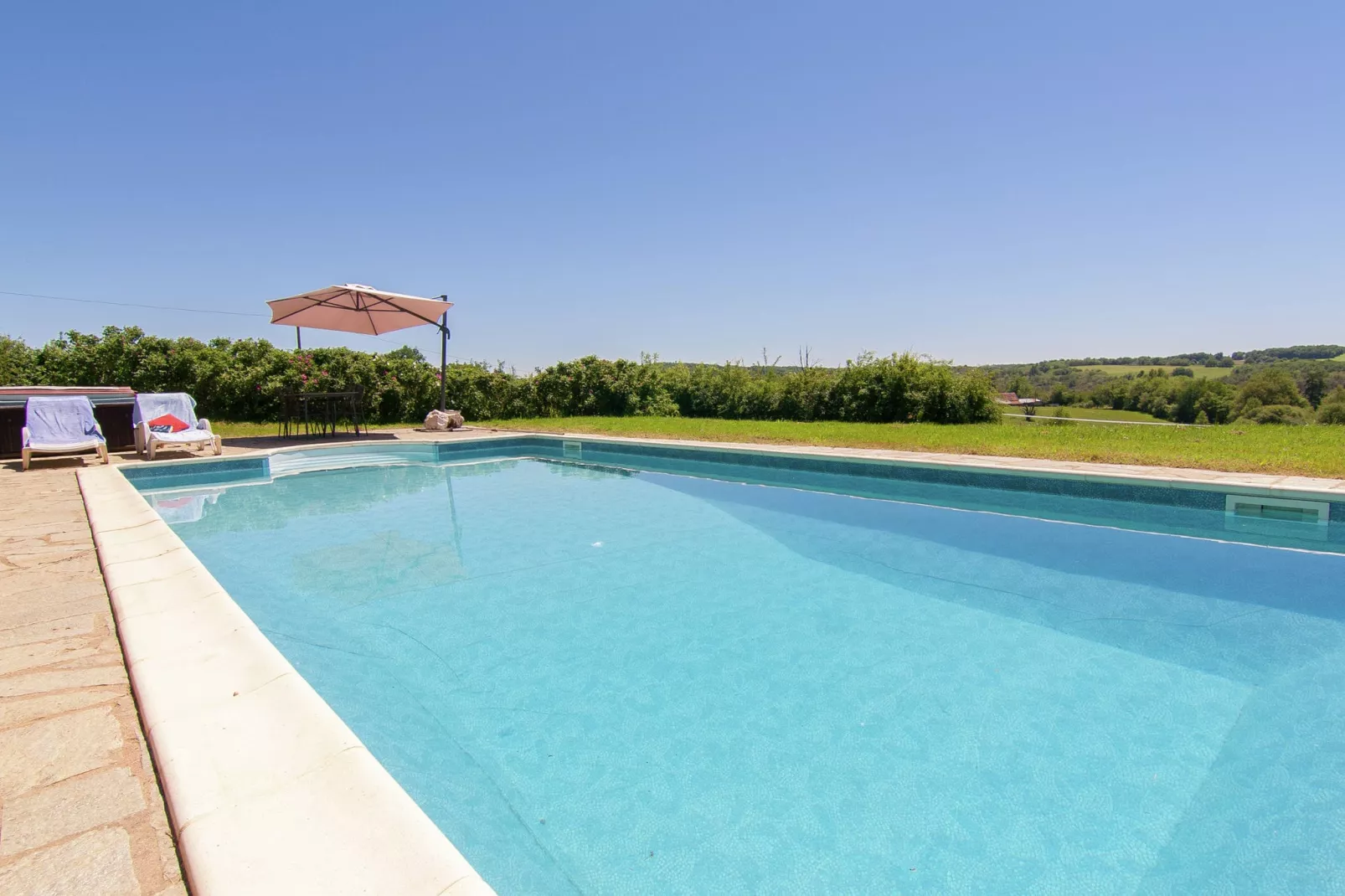 Un Manoir en Dordogne-Zwembad