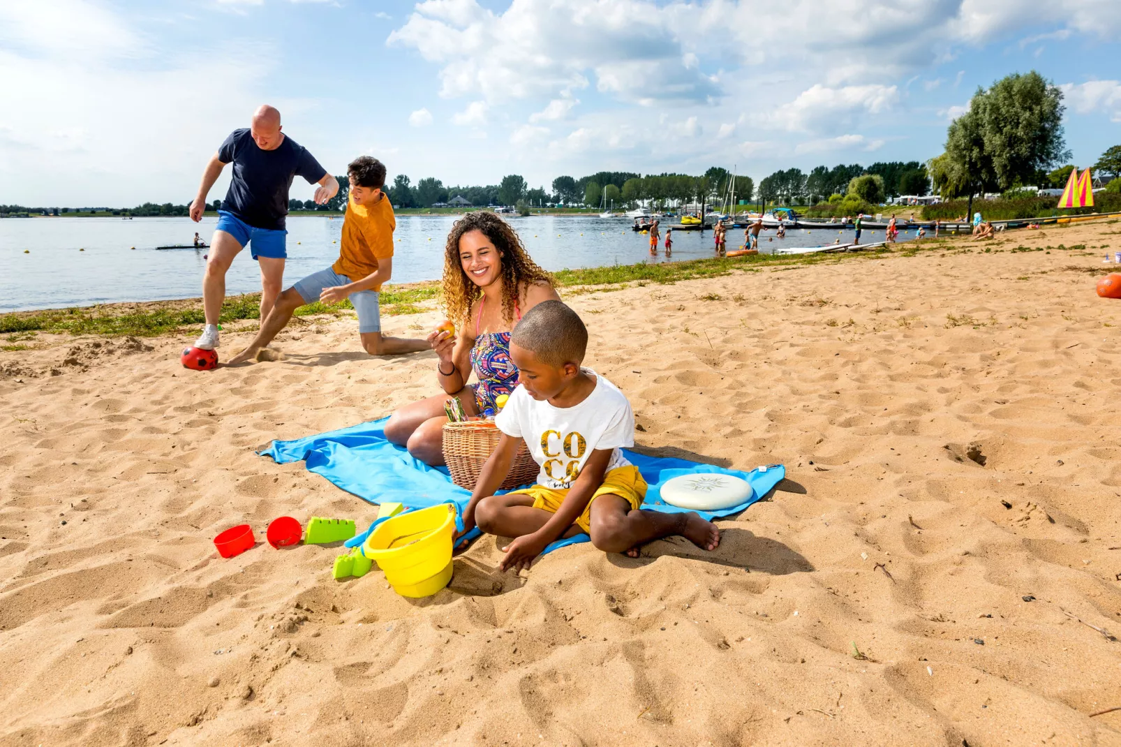 Vakantiepark Eiland van Maurik 3-Parkfaciliteiten