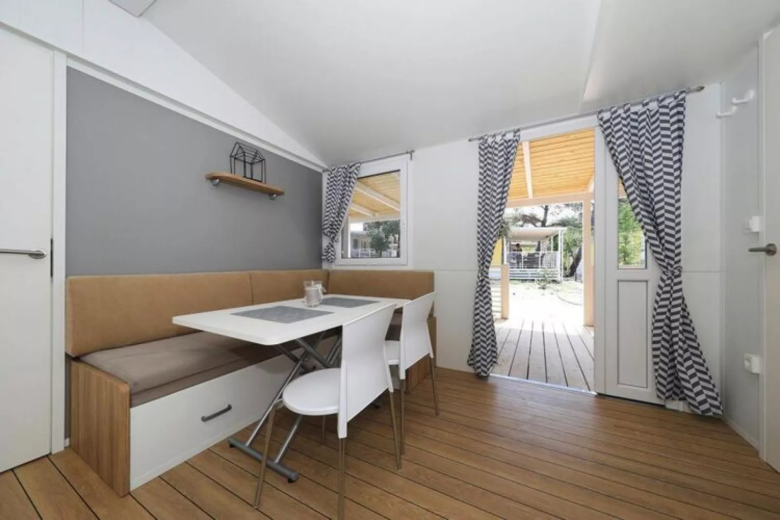 Mobile Homes in Camping Park Soline - Biograd - Type Premium-Woonkamer