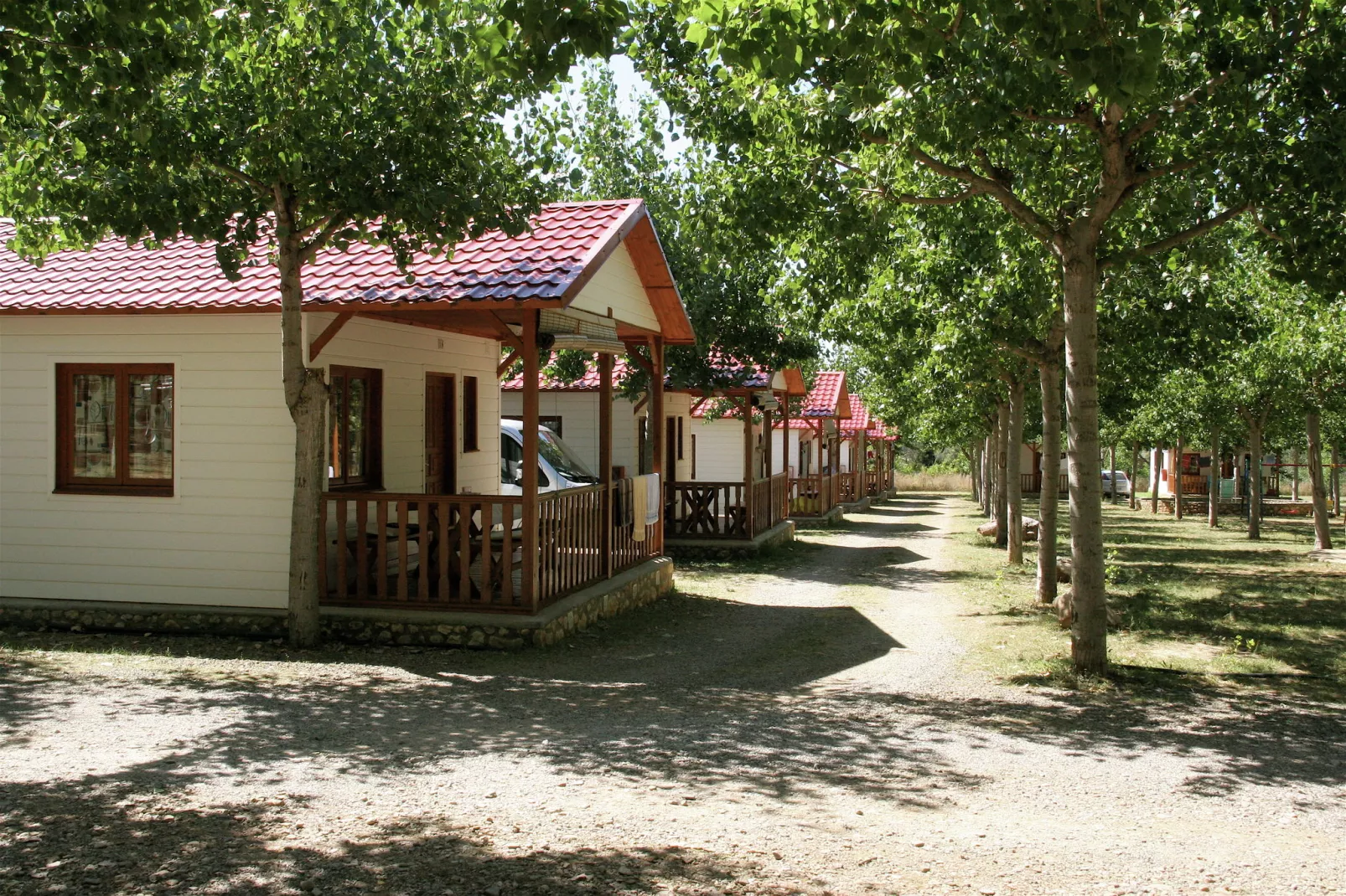 Vakantiepark Isábena 4-Buitenkant zomer