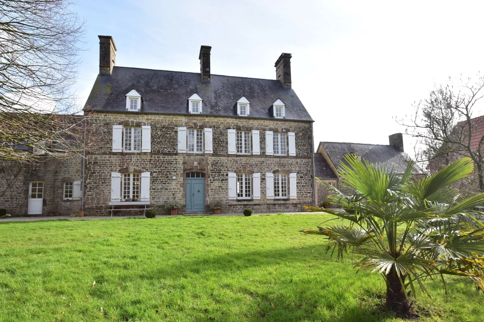 Gite 4 pers le Nid de Cigogne-Tuinen zomer