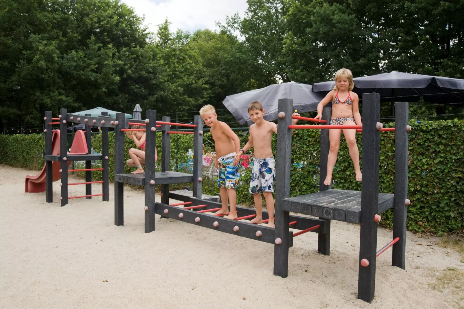 Recreatiepark Duinhoeve 14-Parkfaciliteiten